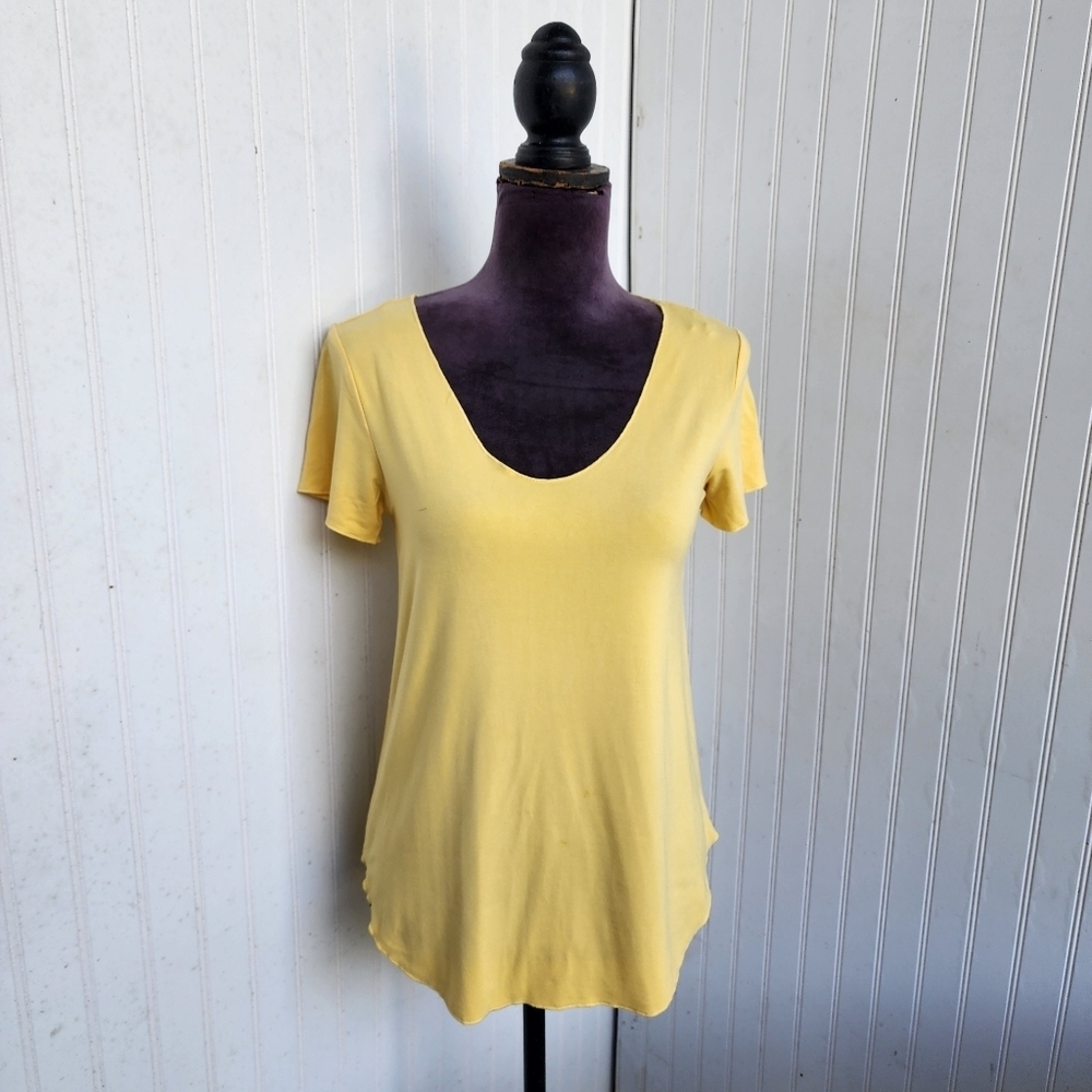 Magaschoni Women's Yellow Stretch Rayon Modal Top T-shirt Short Sleeve Sz XS